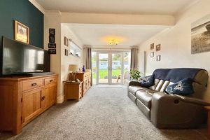 Living Room - click for photo gallery